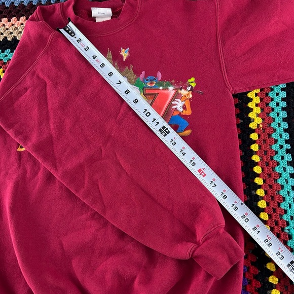 Disneyland Resort 2007 Mickey Mouse Cherry Crewneck Lilo Stitch Donlald … - Picture 8 of 12